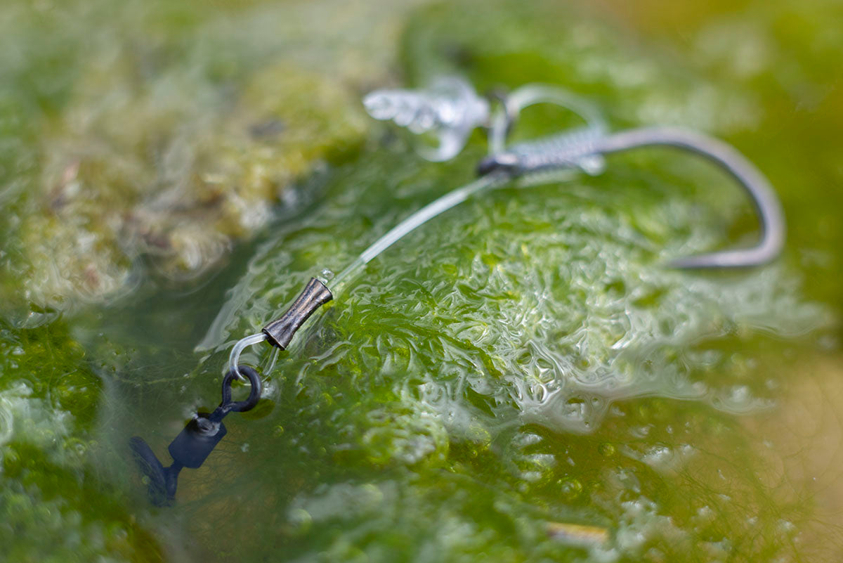 Photo shows correct way to use essentials 0.6mm Crimp for Chod Rig.