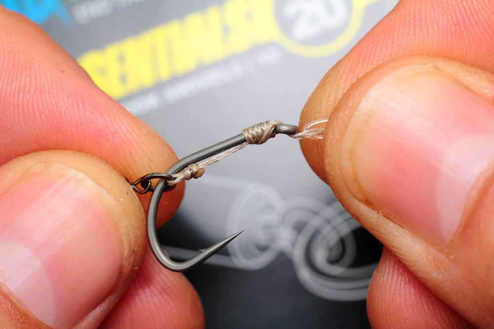 How to tie the Combi rig - A tweak on the classic carp rig