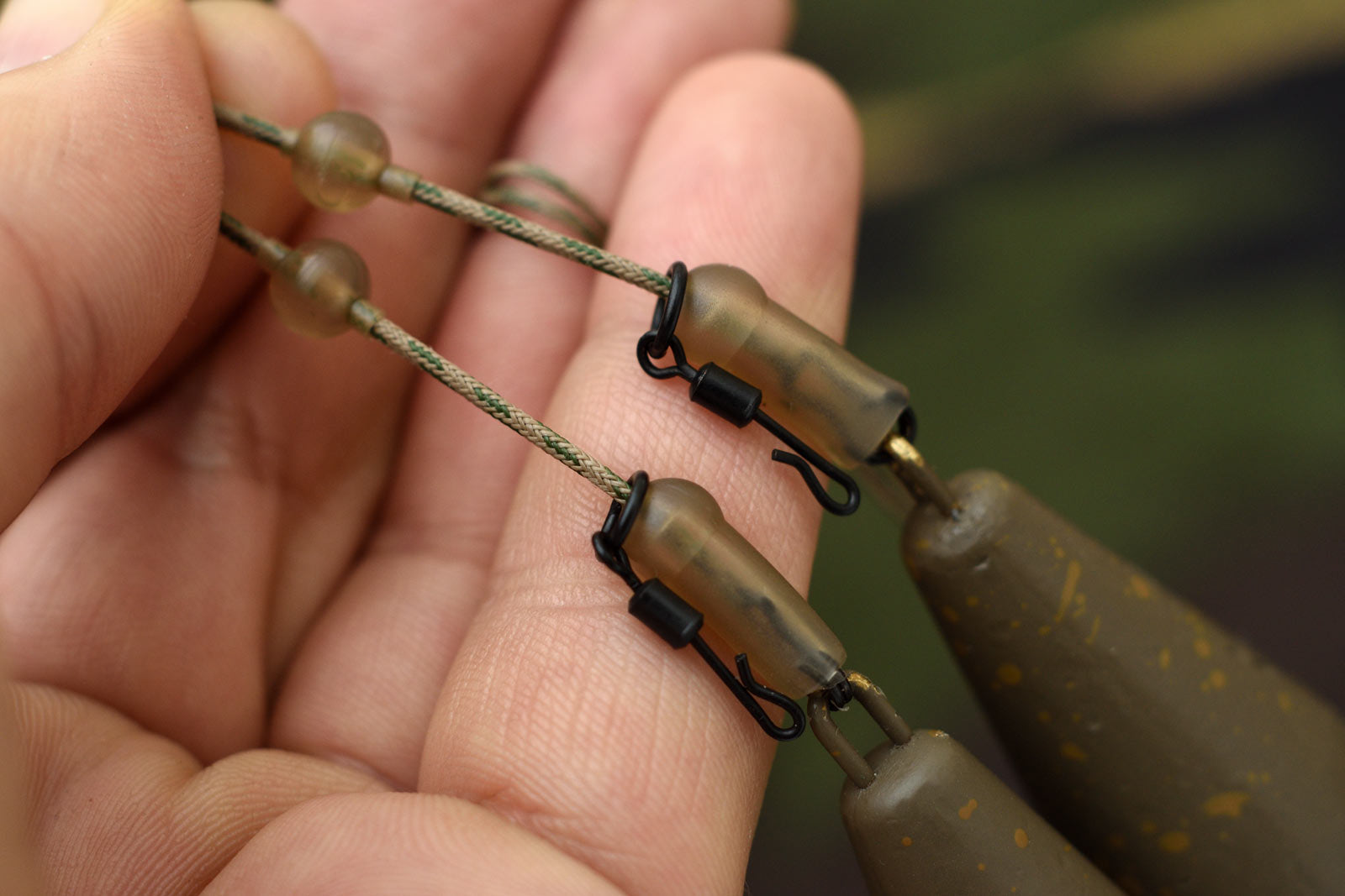 How To Tie A EASIEST Carp Fishing Rig - Carp Fishing with CHEAP MATERIALS 