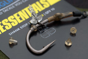 Essentials Hook beads - Khaki Shank Stops on a Spinner rig